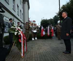 82. rocznica wybuchu II wojny światowej. Prezydent Andrzej Duda złożył kwiaty w Wieluniu