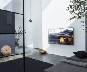 Bardzo cienki telewizor Sony XE 93