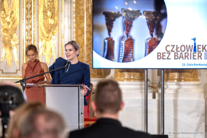 Marta Nawrocka na finale konkursu "Człowiek bez barier"