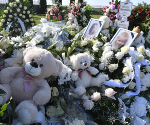 Ciała Magdy i Gabrysi złożone w grobie