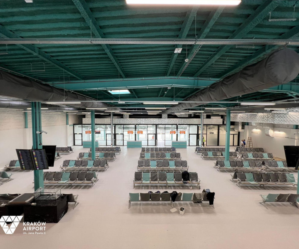 Nowy tymczasowy terminal pasażerski w dawnym terminalu cargo w Krakowie