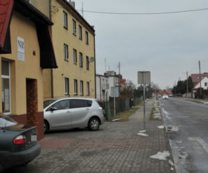 UMARŁ POD PRZYCHODNIĄ