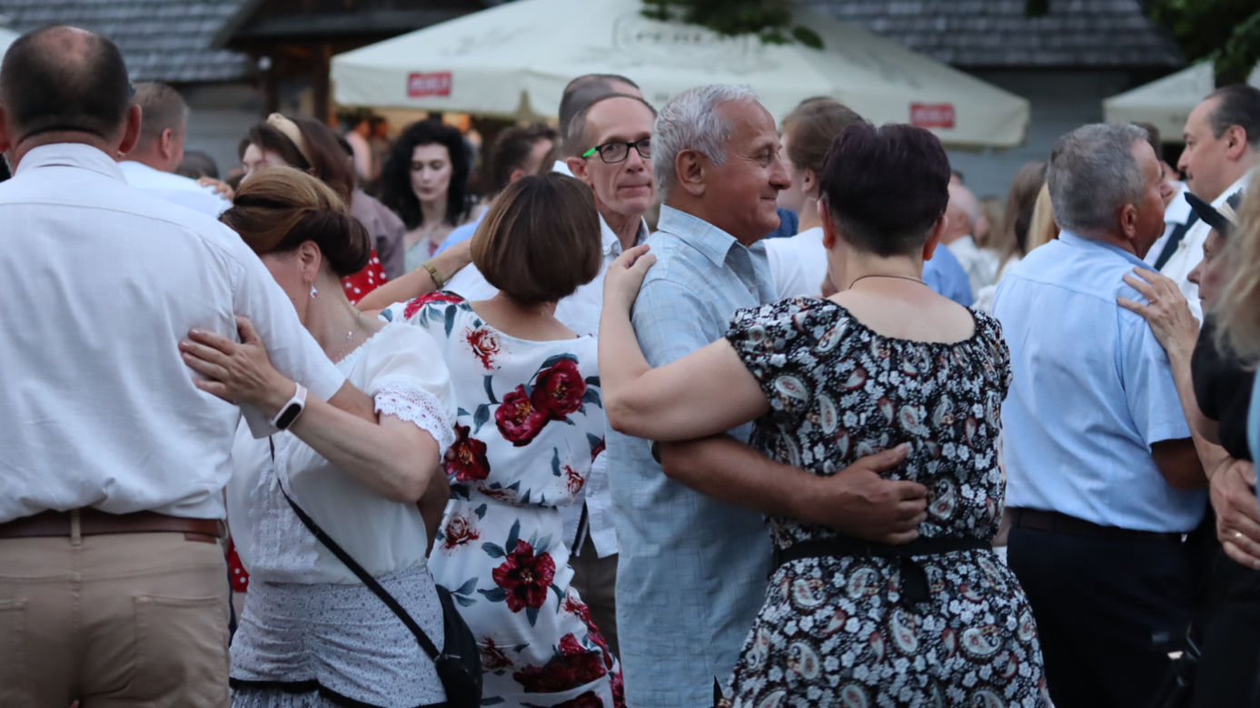 Wszyscy ruszyli do zabawy! Tak wyglądała potańcówka w lubelskim skansenie!