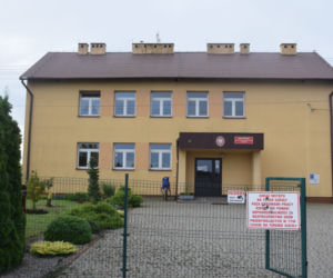 Pierwszy dzień szkoły w żółtym powiecie