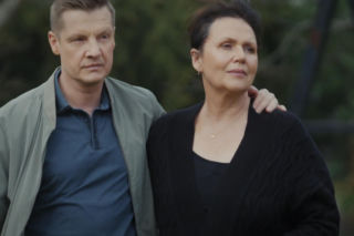 M jak miłość, odcinek 1947. Marysia (Małgorzata Pieńkowska), Paweł (Rafał Mroczek)