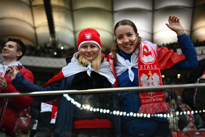 Tak się bawią kibice na meczu Polska - Albania. Gorąca atmosfera na PGE Narodowym