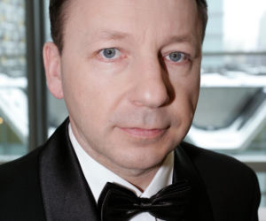 Zbigniew Zamachowski kiedyś i dziś. Tak przez lata zmieniał się głos Shreka i aktor z Trzech kolorów