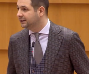 Ekspert modowy Daniel Jacob Dali ocenia europosłów
