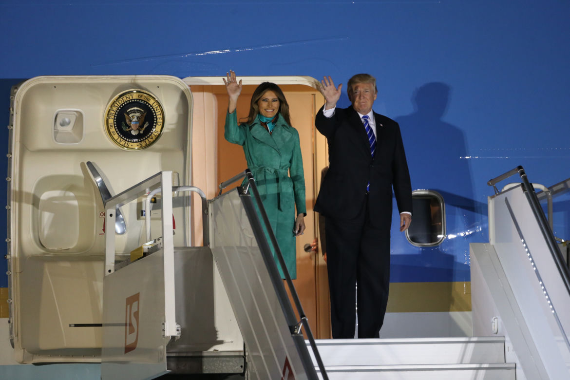Air Force One wylądował w Warszawie