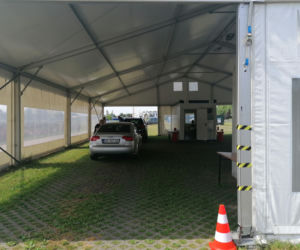 Punkt wymazów drive thru na Dębowej kończy swoją prace