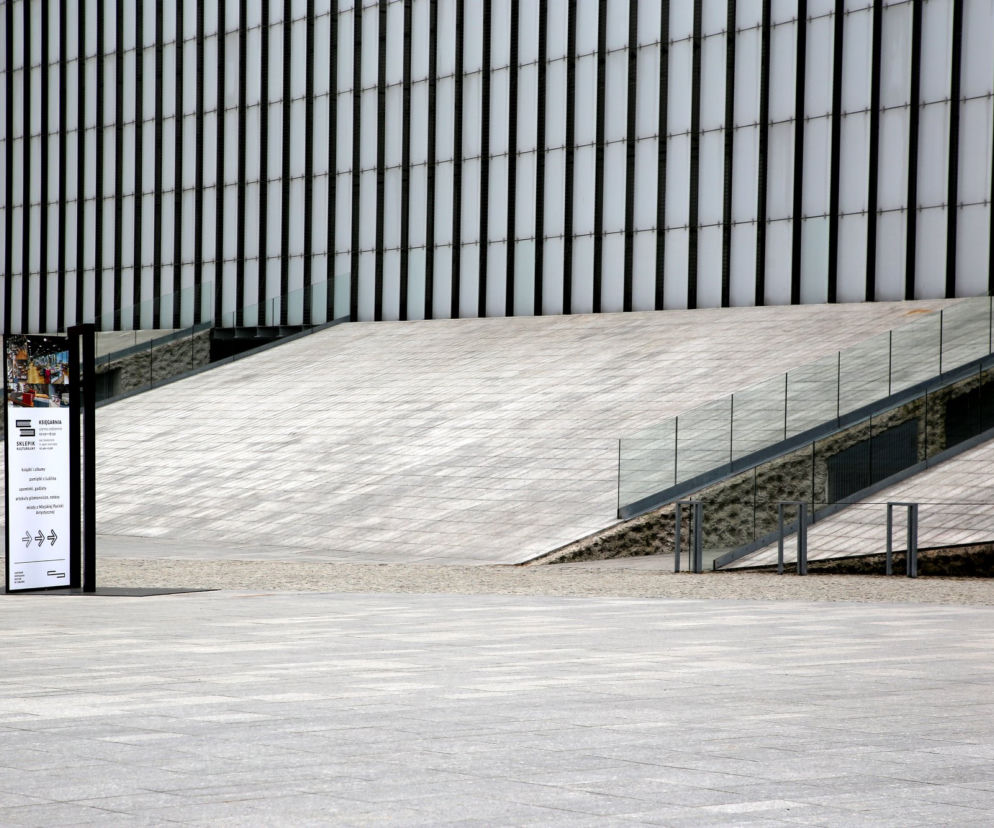 Centrum Spotkania Kultur w Lublinie, Plac Teatralny