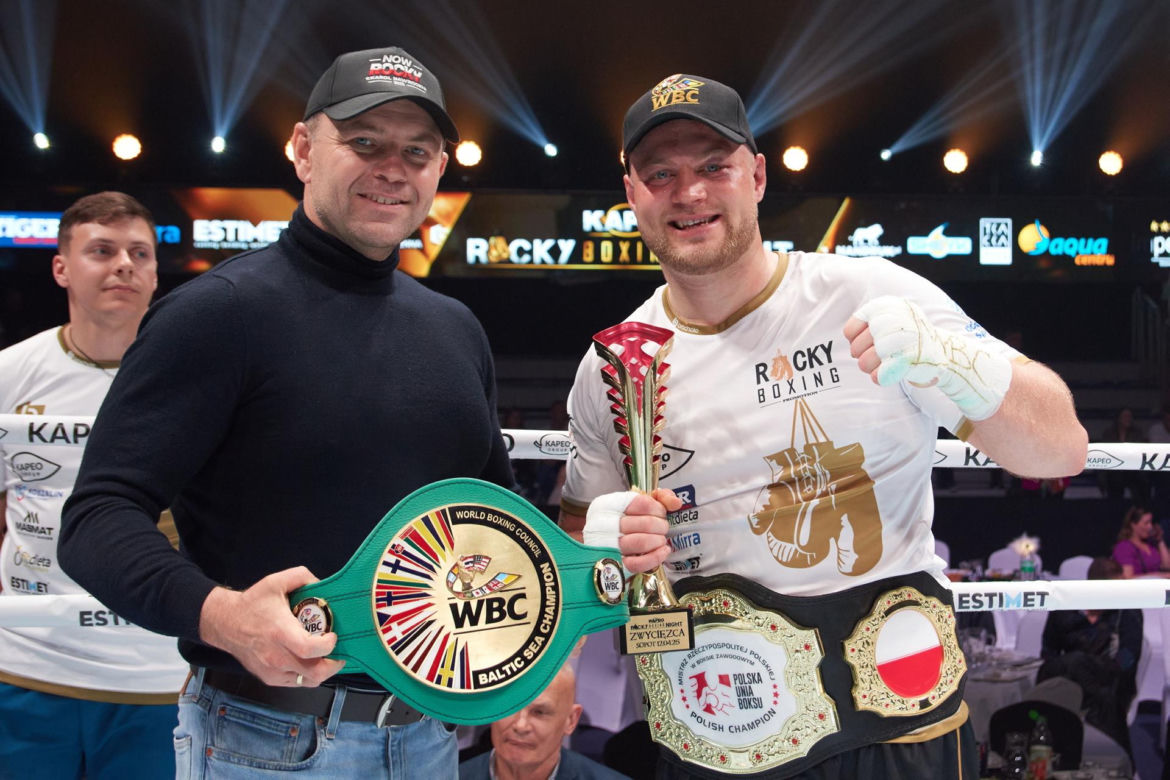 Karol Nawrocki i bokserzy