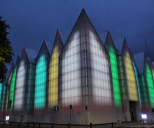 Pokaz iluminacji Filharmonii w Szczecinie z okazji Święta Muzyki