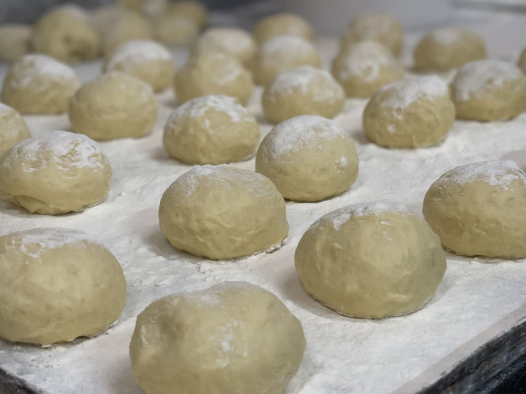 Zobacz, jak powstają pączki