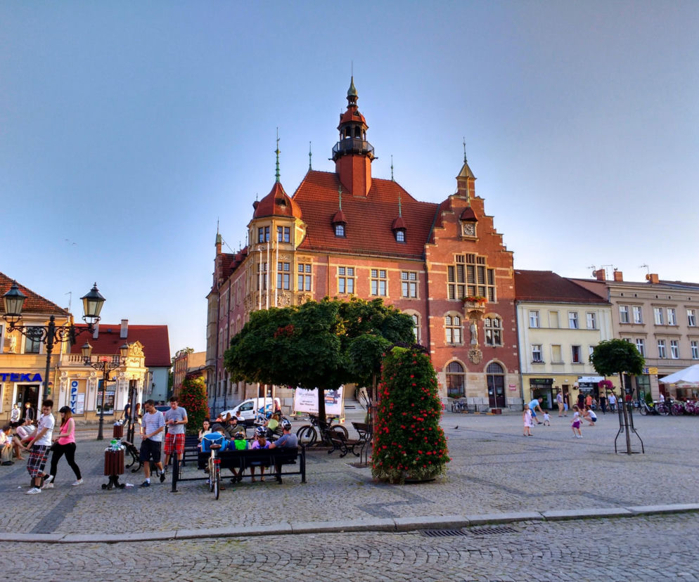 To największe miasto w Polsce, którym nie rządzi prezydent. Znajduje się na Śląsku