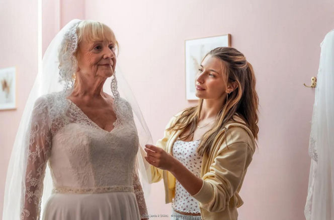 Małgorzata Rożniatowska w wieku 75 lat założyła suknię ślubną