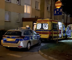 Sąsiedzi znaleźli zwłoki. Tragedia w bloku na Bemowie