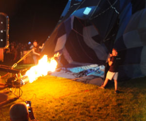 W dzień latały, nocą ziały ogniem. Nocny pokaz balonów w Nałęczowie 