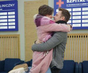 Na dobre i na złe na planie. Blanka (Pola Gonciarz), Mario (Marcin Korcz)