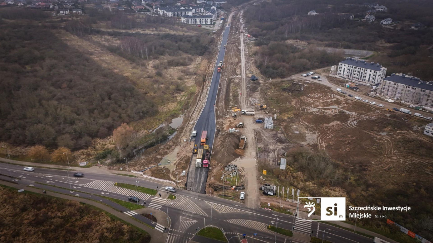 Pierwszy asfalt na Trasie Północnej