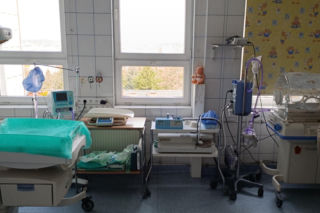 „Dzięki nim żyję i mogę rapować”. Raper apeluje o ratunek dla szpitala