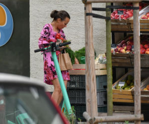 Anna Mucha na bazarku