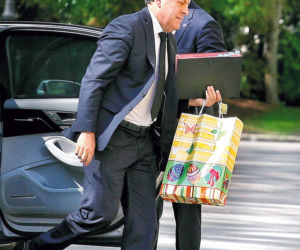 Premier śpiewa na urodziny