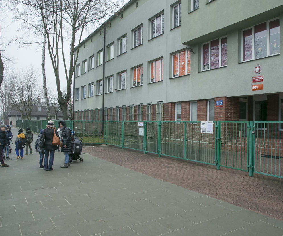 Zamknięta szkoła przy ul. Boremlowskiej