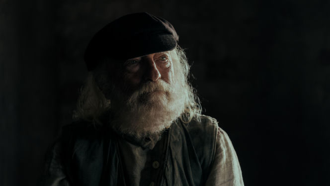 W roli głównej Jakub Gierszał, w obsadzie m.in. Aidan Gillen, Paul Freeman, Julia Pietrucha, Wojciech Mecwaldowski, Anna Próchniak, Mateusz Kościukiewicz, Antoni Pawlicki oraz Tomasz Kot.