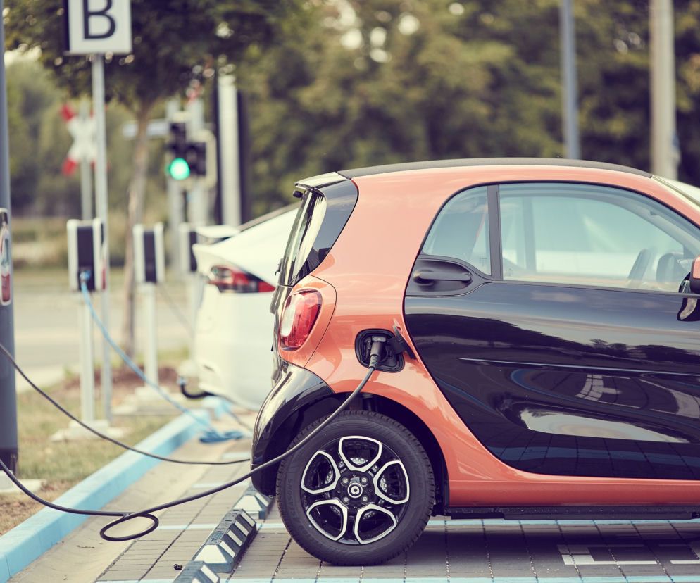 Nowe stacja ładowania pojazdów elektrycznych w Polsce. Gdzie powstaną?