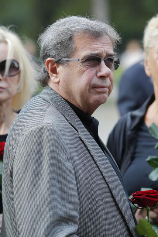 Niegdyś bożyszcze tłumów jako Janek Kos. Tak przez lata zmieniał się legendarny aktor Janusz Gajos