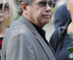 Niegdyś bożyszcze tłumów jako Janek Kos. Tak przez lata zmieniał się legendarny aktor Janusz Gajos