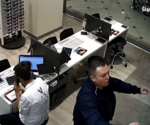 Ten mężczyzna ma lepkie ręce. Poszukuje go policja! [ZDJĘCIA]