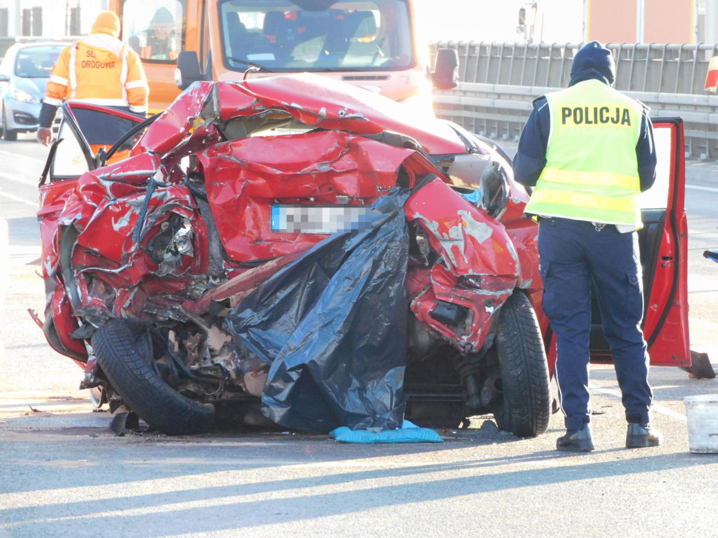 Tragiczny wypadek na S8 w Warszawie. Jedna osoba nie żyje, duże utrudnienia!