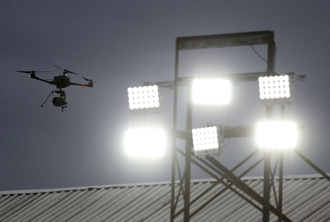 Zakaz lotów dronami w Warszawie. Sprawdź gdzie