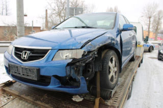 Młodość, promile i rozbity Volkswagen. Zobacz skutki kolizji w Tarnowie