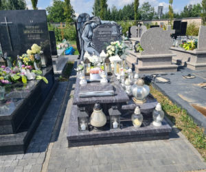 Grób 15-letniej  Gabrysi z Jarosławia. Na jej operację zbierała cała Polska [ZDJĘCIA]