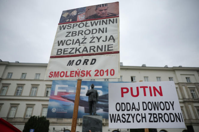 Obchody miesięcznicy smoleńskiej w Warszawie