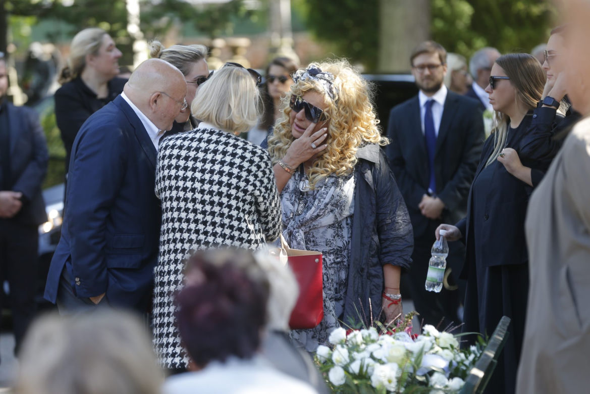 Magda Gessler na pogrzebie byłego męża