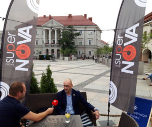 Super Lato w Kielcach. Zdjęcia z naszego mobilnego studia w ogródku letnim klubu Maska