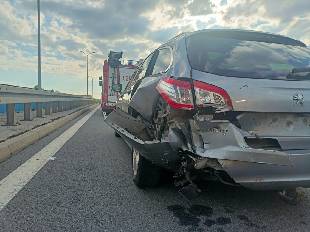 Poranny paraliż na DTŚ. Ogromne utrudnienia po zderzeniu dwóch pojazdów w kierunku Katowic