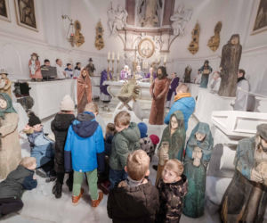 Prezentacja odnowionych rzeźb z bielańskiej szopki betlejemskiej