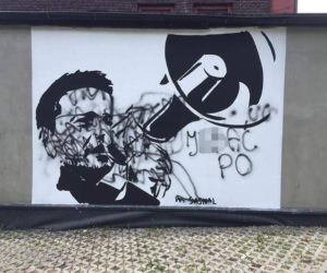 Katowice. Wandal zniszczył mural z Rafałem Trzaskowskim [ZDJĘCIA]
