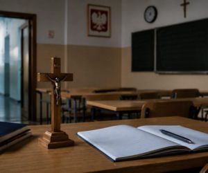 Biskupi chcą zmian w szkołach. MEN właśnie odpowiedziało i to stanowczo