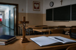 Biskupi chcą zmian w szkołach. MEN właśnie odpowiedziało i to stanowczo
