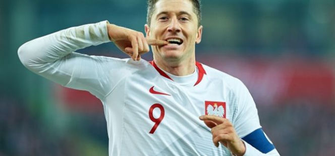 Ile zarabia Robert Lewandowski? 