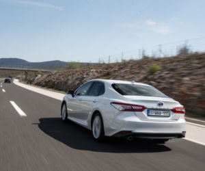 Toyota Camry 2.5 Hybrid Dynamic Force 218 KM e-CVT Executive
