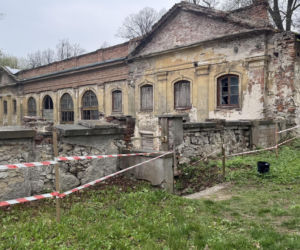 Pałac w Pilicy, wspaniała rezydencja która od dekad popada w ruinę