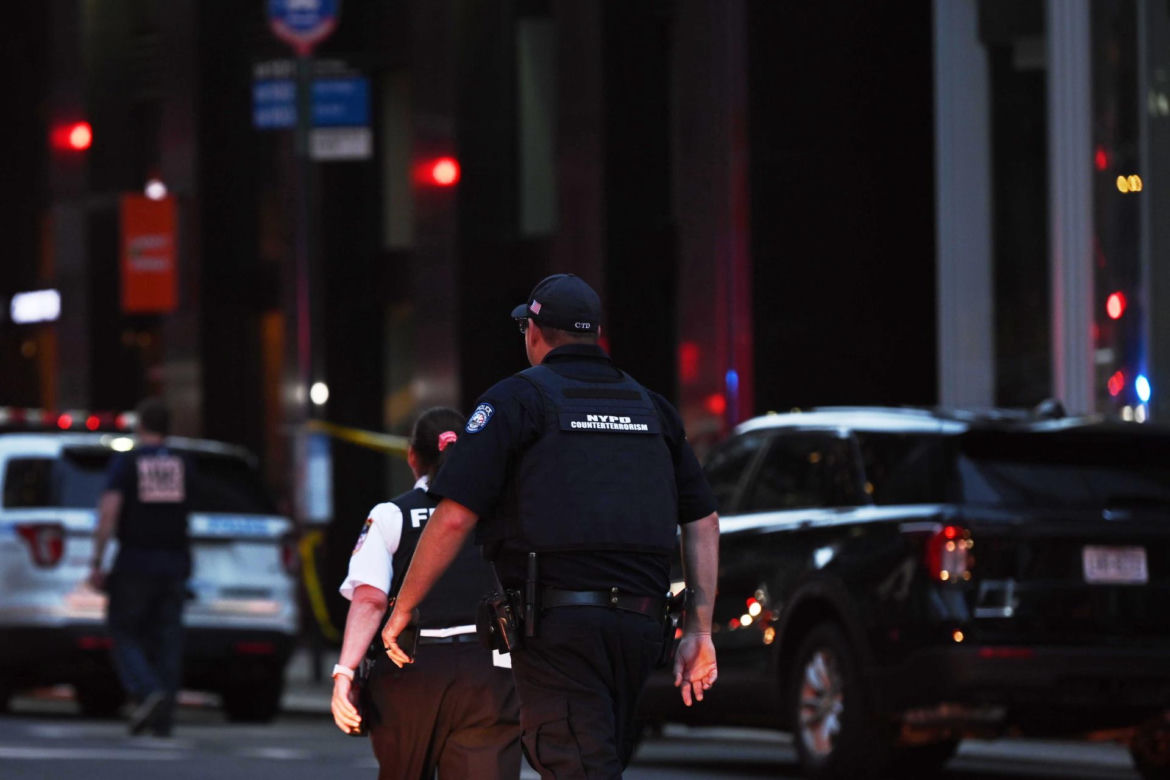 Masakra na Manhattanie! Mężczyzna otworzył ogień w wieżowcu