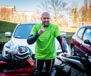 Koronawirus w Trójmieście. Jeżdżą na motorach i pomagają seniorom